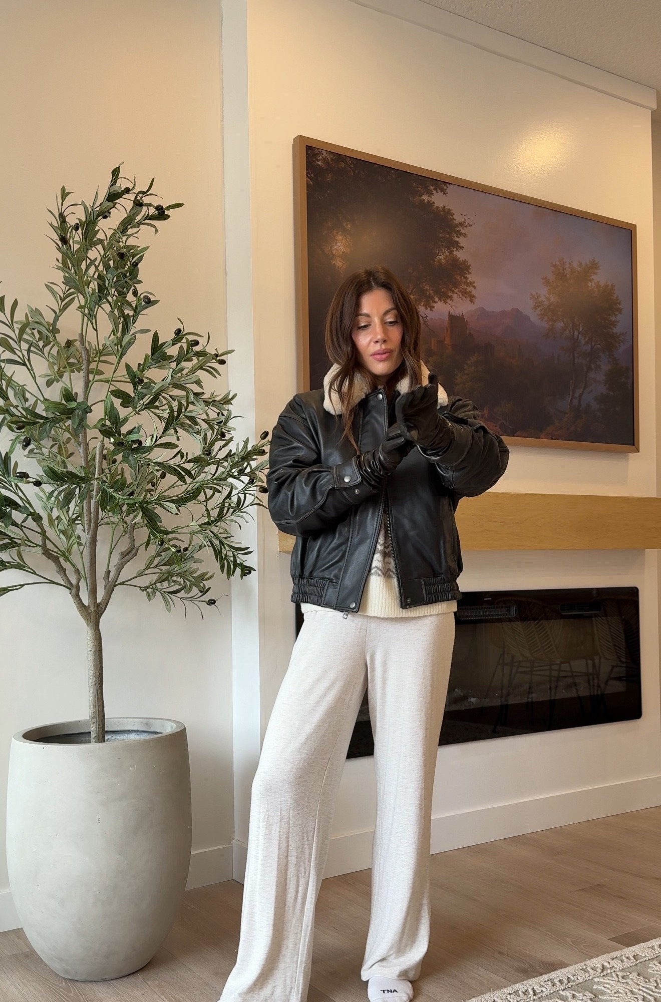 Jacket: small 
Cashmere sweater: medium (one size up) for a more oversized fit 
Cashmere pants: small (true size) 
Polar fleece (medium) 
Leather gloves (medium) 
Mockneck sweater (small) true size 
Pajama pants (small) sit low rise and no need to size up, they run loose 

#LTKwinter #LTKfall #LTKcanada