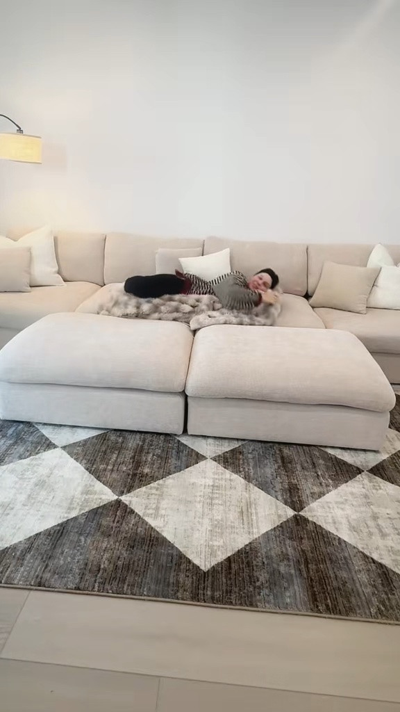 this Wayfair cloud couch is giving luxury living room aesthetic on a budget and I’m OBSESSED🤩

the oversized cushions, deep seats, and cozy modern vibe make it the ultimate comfy couch for movie nights, mom life, and everyday lounging✨

if you’ve been searching for an affordable cloud couch, neutral living room inspo, or a cloud couch dupe… this is it 🤌🏻


 #wayfair #cloudcouch #cloudcouchdupe #livingroomdecor #homedecor

#LTKU #LTKHome #LTKmomlife
