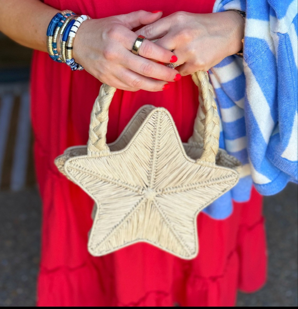 This star purse is TOO good not to share! I am OBSESSED! 

 #LTKgrwm #LTKootd #LTKSeasonal