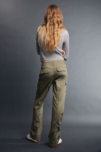 Low-waisted cargo trousers | H&M (UK, MY, IN, SG, PH, TW, HK)