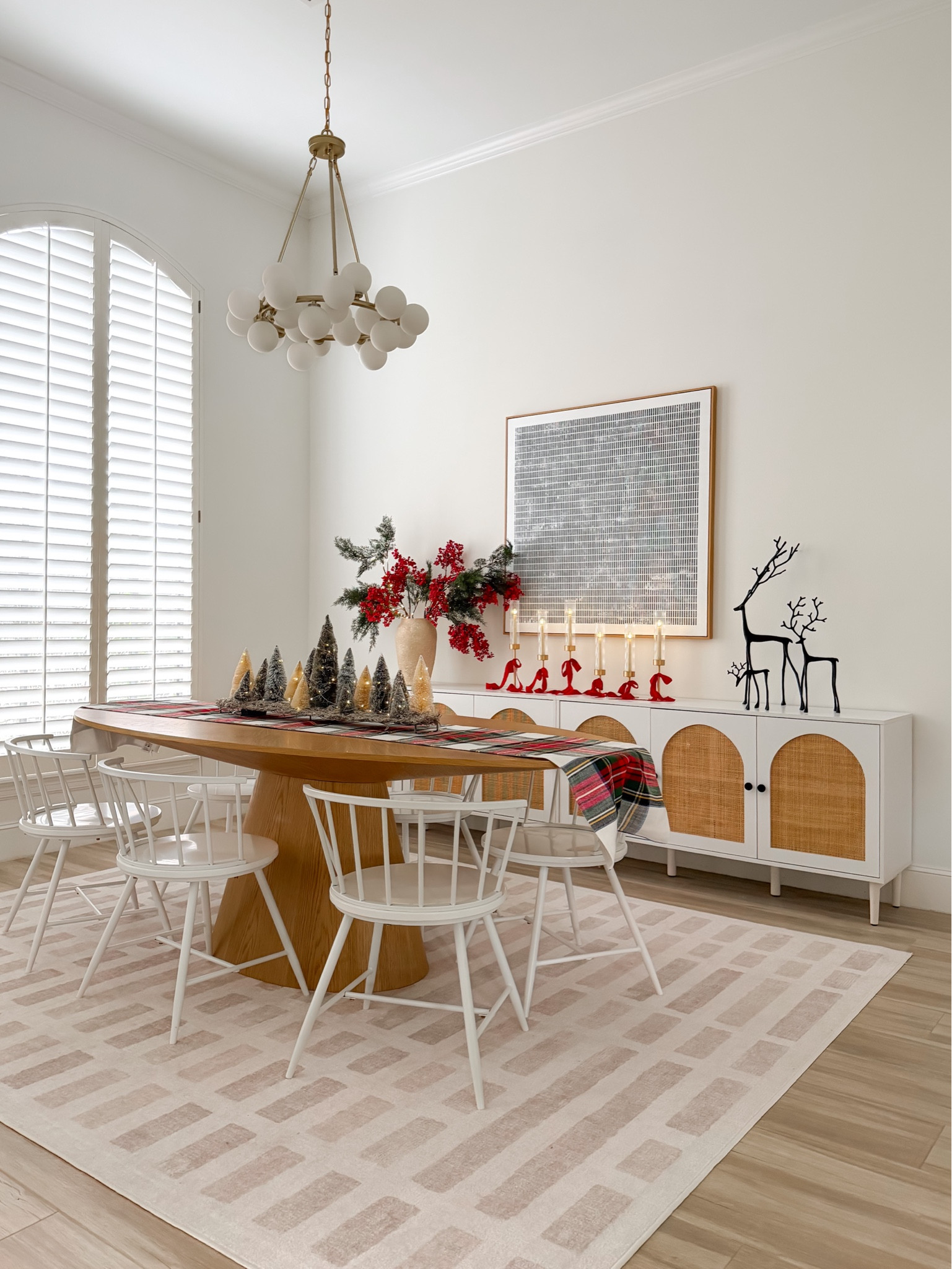 Christmas in the dining room 

#LTKHome #LTKHoliday