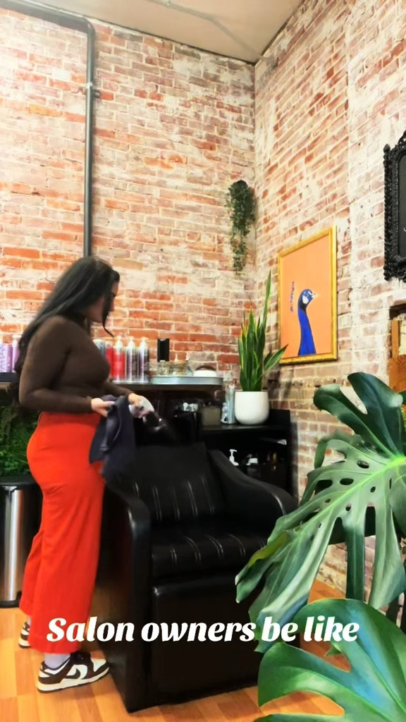 Salon owners be like 🫨😂 outfit finds! Beauty faves 

#LTKSeasonal #LTKMidsize #LTKGiftGuide