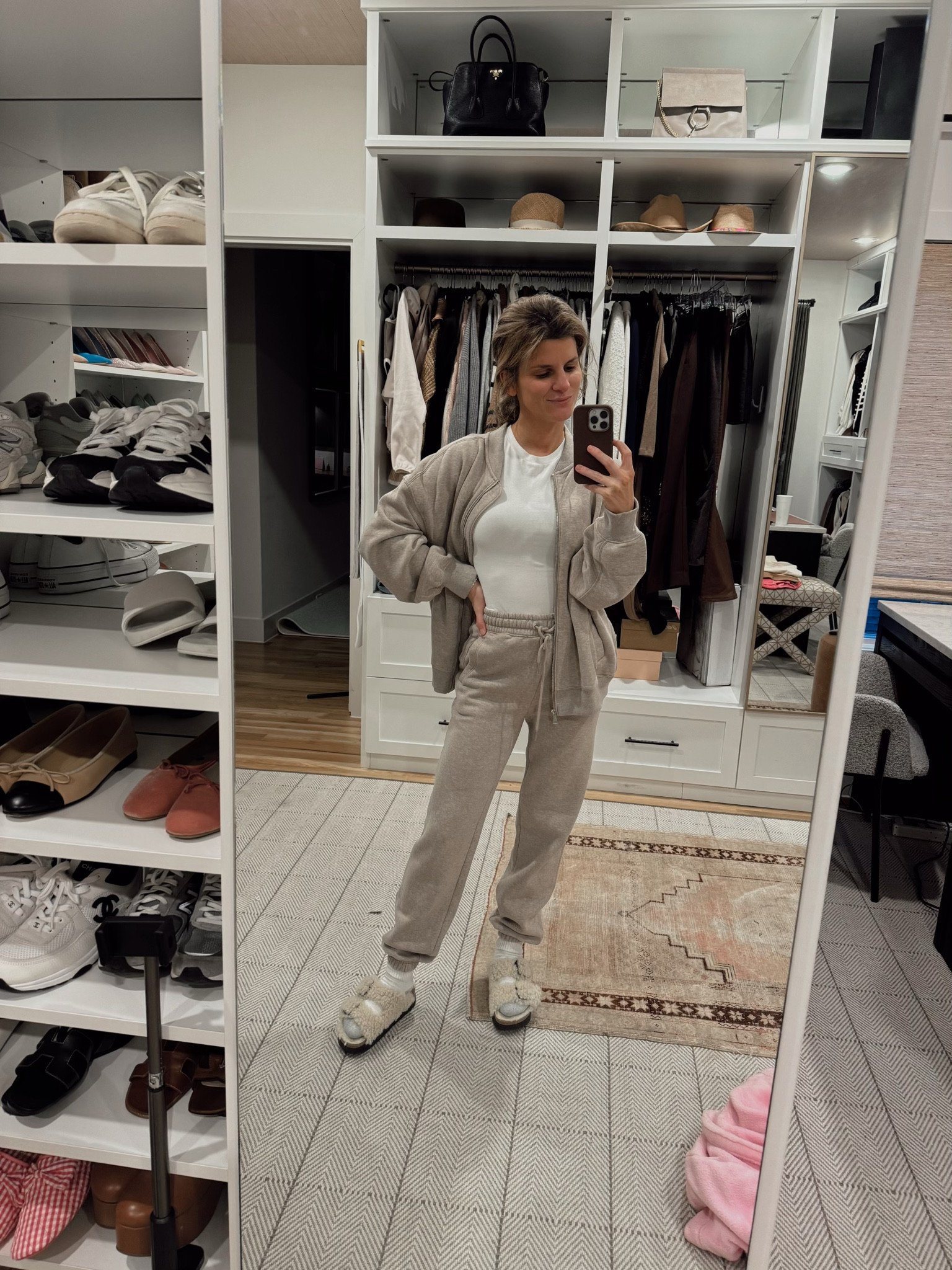 Sweats XS
Zip up S
Long sleeve XS