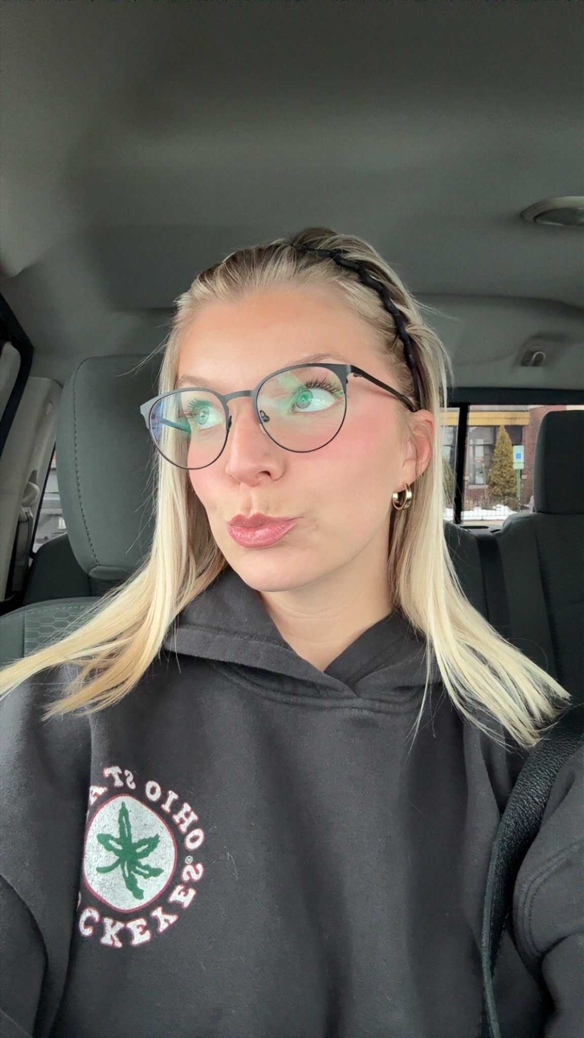 this zigzag headband is my new personality sorry

#LTKootd #LTKdayinmylife #LTKgrwm