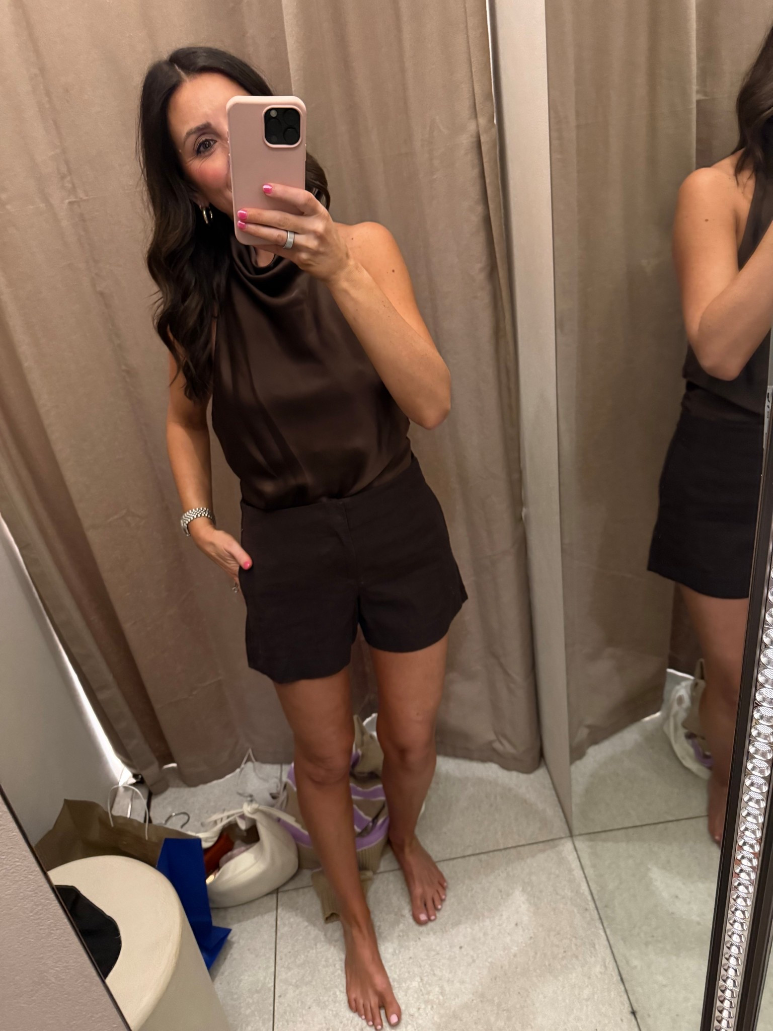 🤎🤎🤎🤎

Top: extra small
Shorts: 0

Monochrome
Monochromatic outfit
Silk top
Linen shorts
Brown outfit
Zara 
Gap


#LTKTravel #LTKPetite #LTKSpringSale