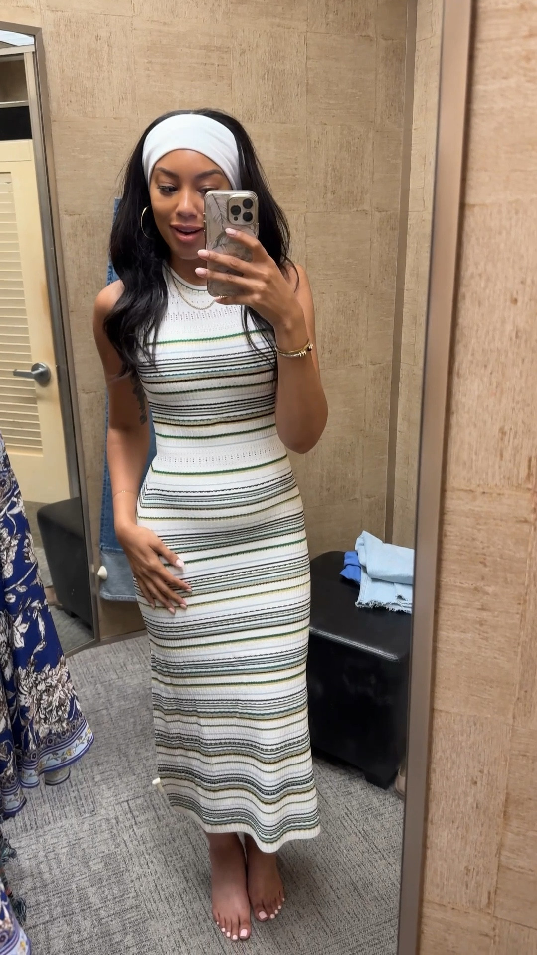 Loving knit dresses lately 😍🤍💚 wearing XS in Veronica Beard Dawn Sleeveless Knit Dress 

Nordstrom, maxi dress, fall dress, Veronica beard, classy, fitted, casual 

#LTKStyleTip