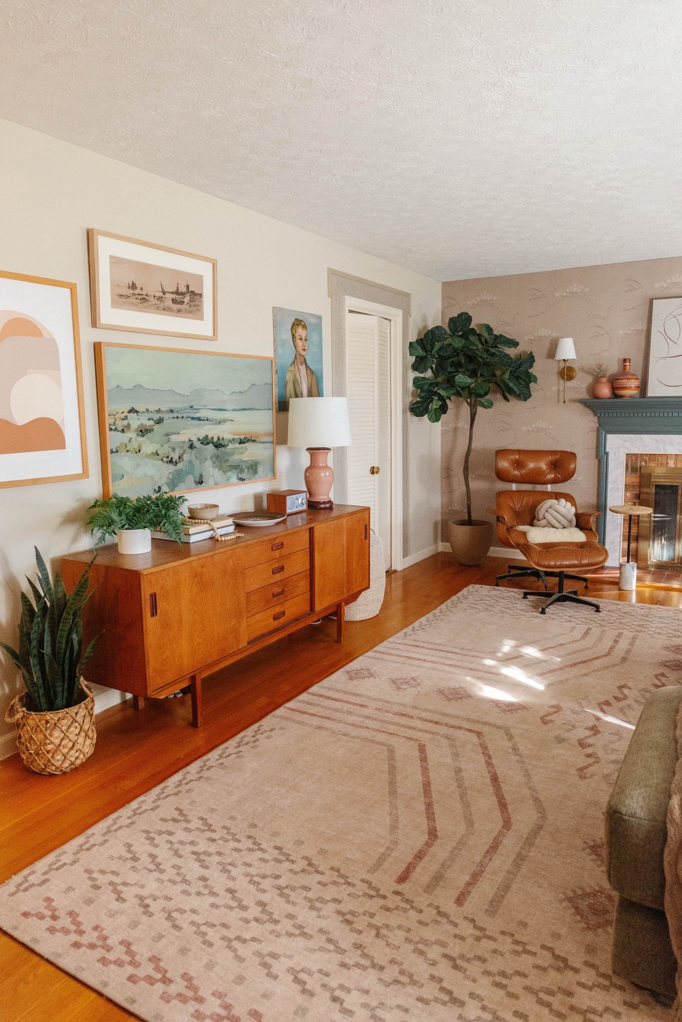 Most asked-about room in our home! Shop our retro living room here ⭐️

#LTKHome #LTKFindsUnder100 #LTKFindsUnder50