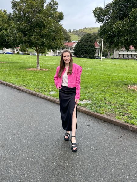 Love this pop of pink and tweed for a fun day out and about or working in the office. I’m wearing a size Medium in the blazer. Thank you so much Chloe Chloe Colette for sending to me 🩷 And also thanks to Zeagoo for my satin cami - I love it!! Wearing a size Small.

#LTKworkwear #LTKSeasonal #LTKSpringSale