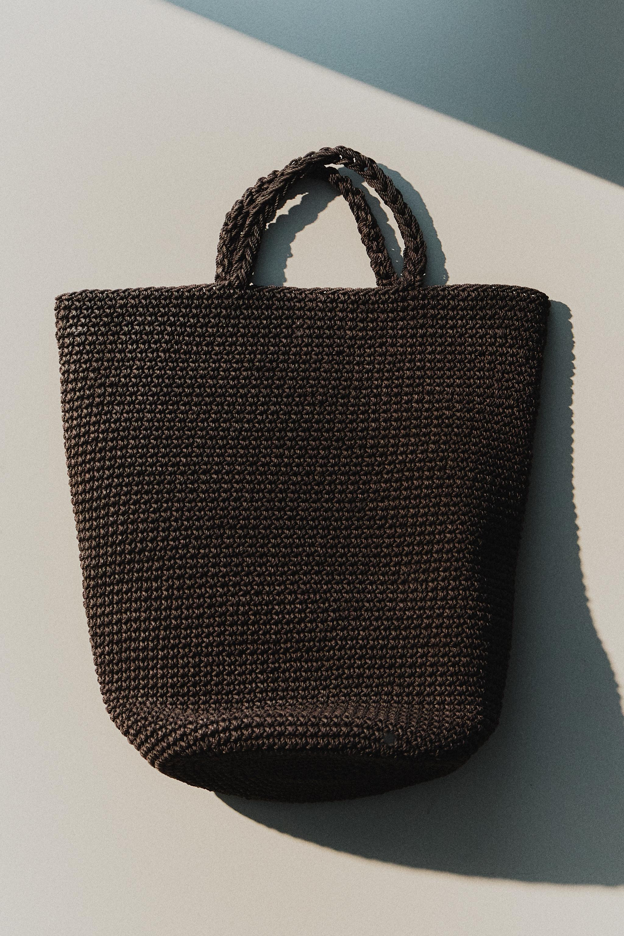 TASCHE MIT GEFLOCHTENER OPTIK | Zara DE