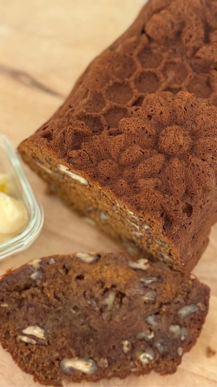 Banana Nut Bread	
3 ripe bananas, mashed
1 cup coconut sugar
1 egg
1 1/2 cup flour
1/4 cup butter, melted
1 tsp. baking soda
1 tsp. salt
1 tsp. vanilla extract
Pecans, if desired
Mix all ingredients together. Put in buttered & floured loaf pan. Bake at 325°f for 1 hour. #banananutbread