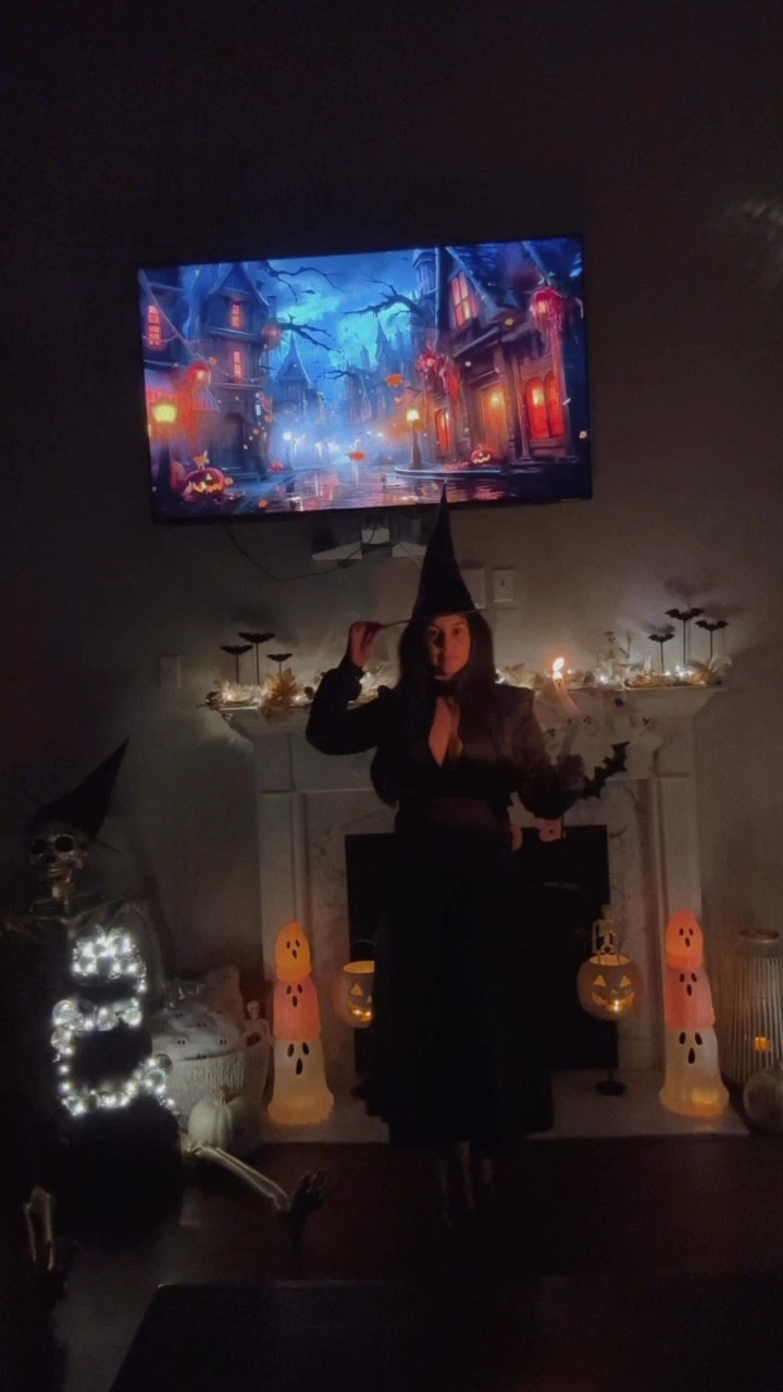 Halloween mantle decor 👻🕷️

#LTKHome #LTKVideo #LTKFallSale