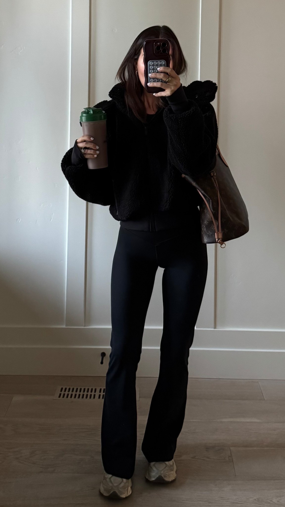 I’ve had this jacket for a few years now and it’s one of my faves!!! I’m wearing a size small! Crossover flared leggings are my fave and make my legs look long even tho I’m 5’1– wearing an xs!