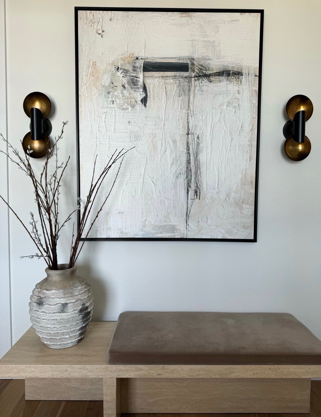 Home decor 
Sconce 
Modern 
Design 
Bench 
Entry 



#LTKOver40 #LTKStyleTip #LTKHome