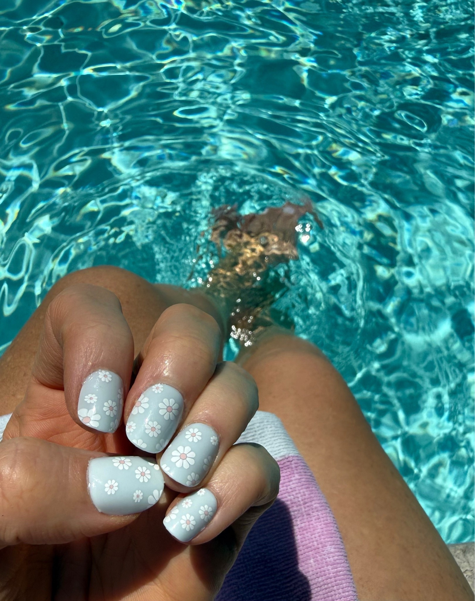 Love these glue ons!! I wear the extra short size.

#LTKBeauty