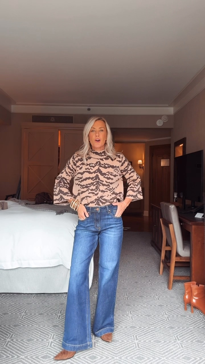 Good news! CASSIE15 has been reset! My one- time use code is live for 15% off this fall collection! 

Top: xs
Jeans: 25

#LTKootd #LTKOver40 #LTKSaleAlert