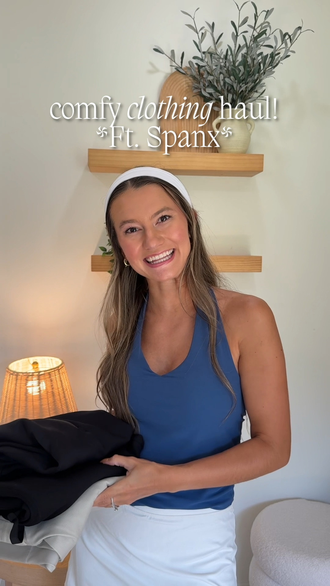 My favorite comfy essentials!! So flattering yet still comfortable, perfect for on the go or staying at home! Use JKCXSPANX for 15% off first purchase + free shipping #Ad #SpanxPartner @spanx  