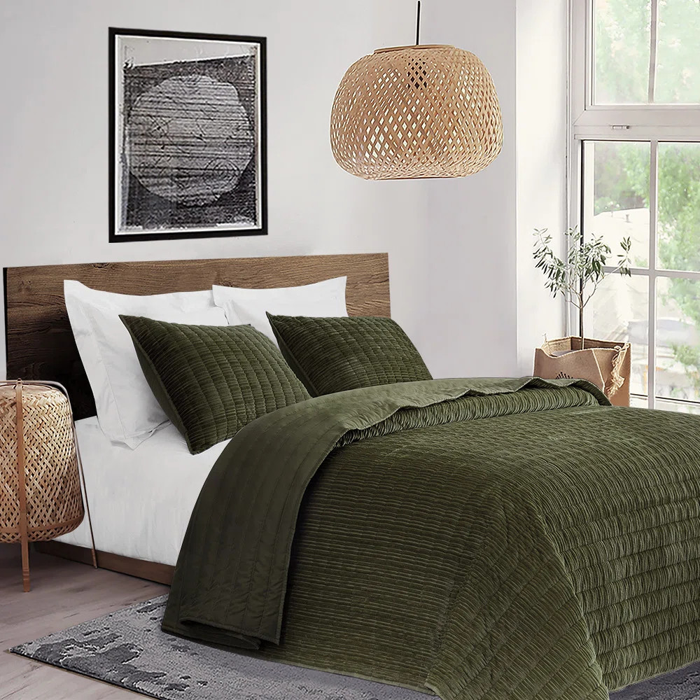 Wonderful Velvet 3-piece reversible quilt set | Wayfair North America