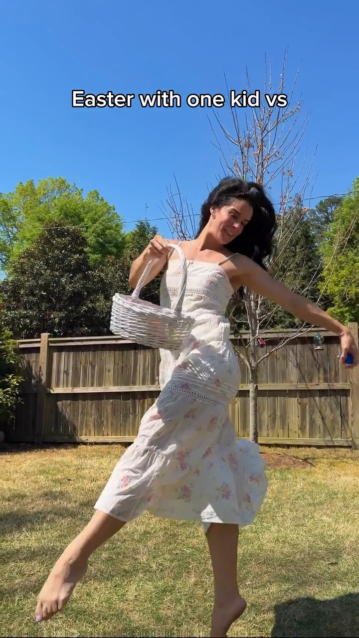 Linking my first dress- it’s so pretty and comfortable. Fully lined. 100% cotton.
Has pockets 🙌🏼
I sized down to a XS

Also linked some of my other favorite @Target dresses and sandals! 

From frolicking through the field to a battlefield 😳
How many kids do you have?
.
.
.
#momsofinstagram #millennialmom #momhumor #momof4 #momcomedy