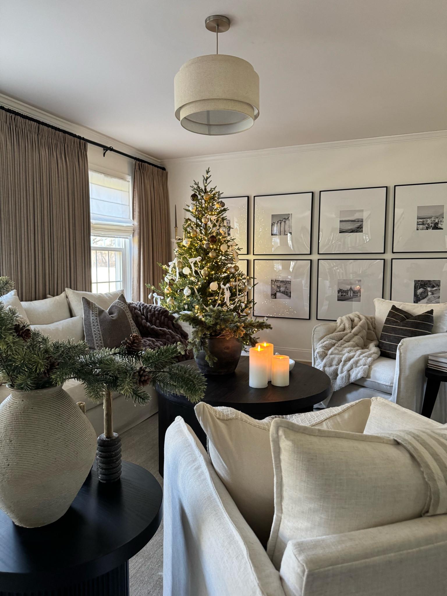 Cozy Christmas sitting room! 

#LTKHoliday #LTKHome #LTKSeasonal