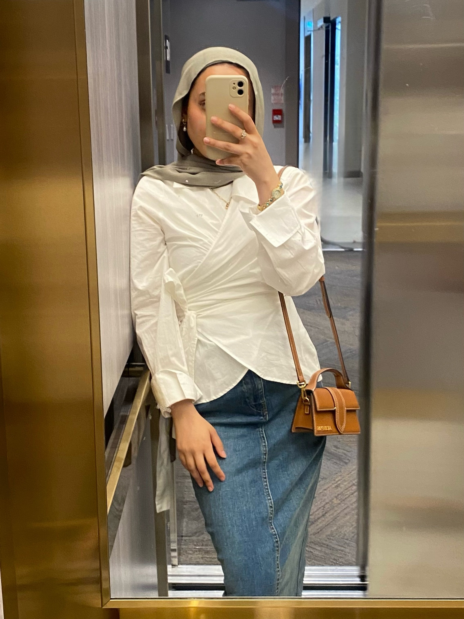 Wrap top 🤍 size S 

#LTKunder50 #LTKFind #LTKbeauty