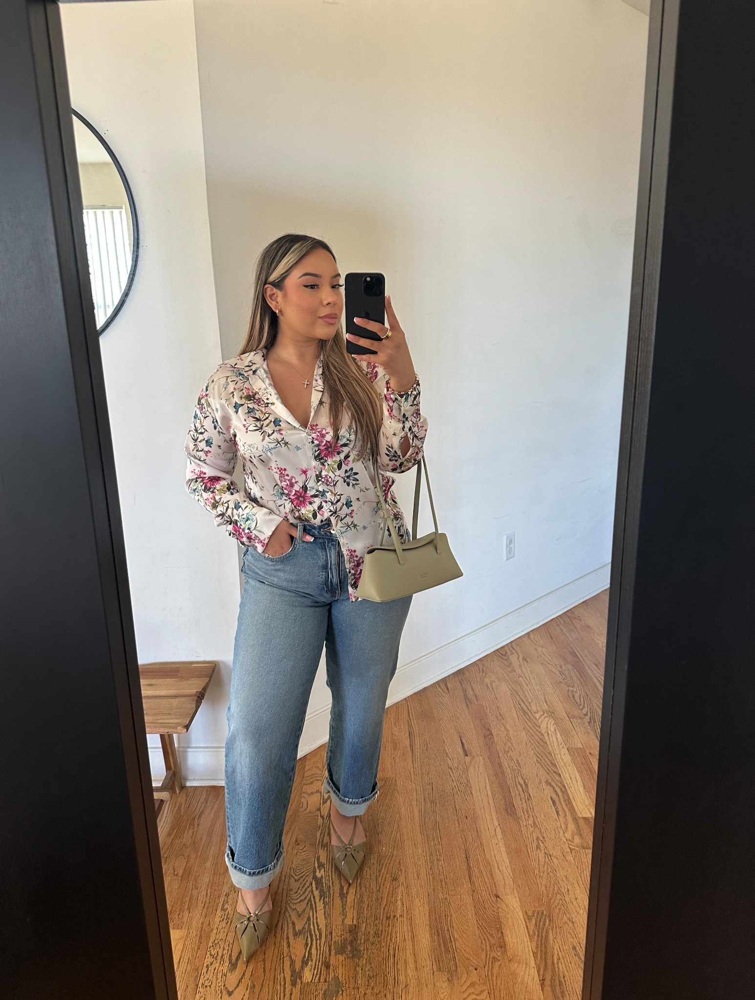 Casual Cute Spring Outfit 🎀💚

Jeans size 10 
Top M 

#LTKSeasonal #LTKStyleTip #LTKMidsize