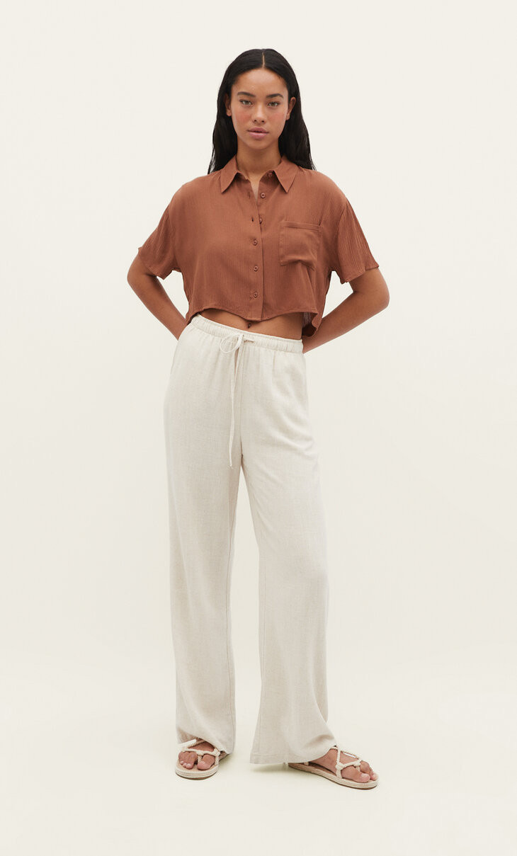 Short sleeve rustic crepe shirt | Stradivarius (UK)