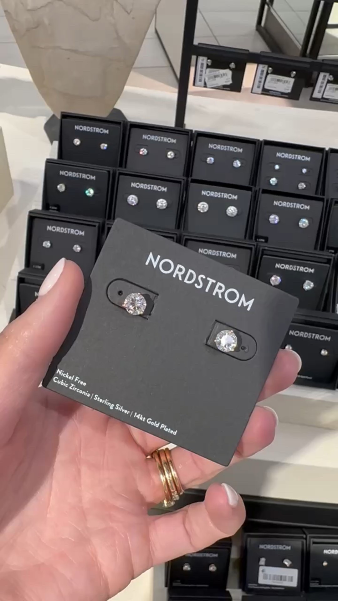 These are such a great gift! Currently on sale!

Loverly Grey, Nordstrom anniversary sale, NSale, jewelry, gift ideas 

#LTKSaleAlert