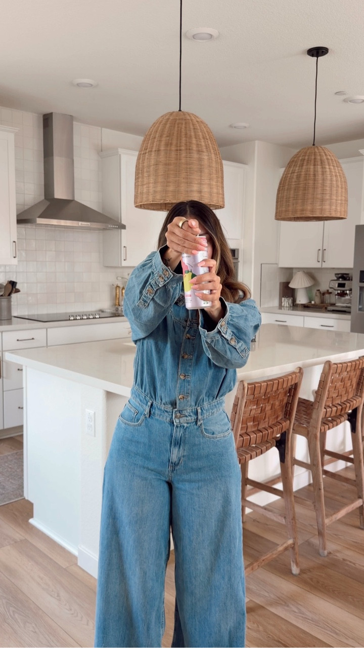 A busy mom reset cleaning the house, packing the softball bags, and getting everything ready before Isabella’s game ⚾️

clean with me, busy mom routine, mom life vlog, cleaning motivation, house reset routine, getting ready for softball game, sports mom life, pack sports bag with me, day in the life mom, realistic mom routine, family routine vlog, after school routine, game day prep



#LTKvlog #LTKdayinmylife #LTKKids