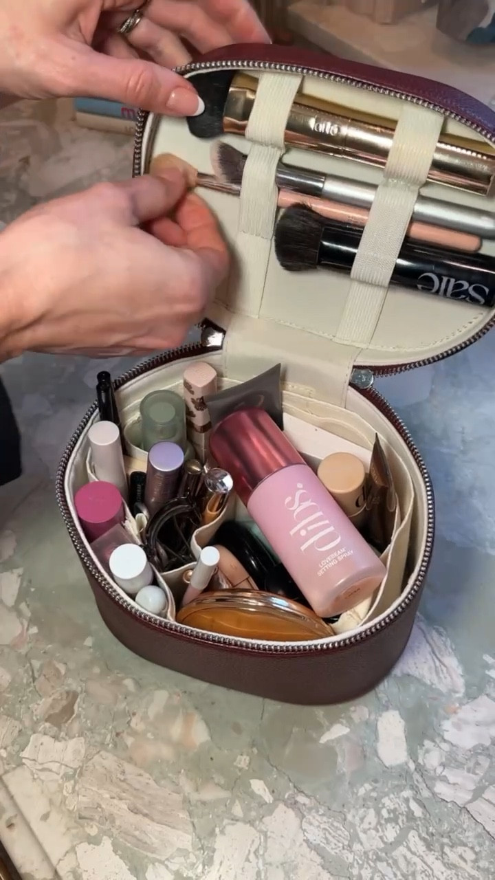 The chicest makeup bag ✨ it was time for a major upgrade & under $50
 
Code: ALOPROFILE for Tarte
Code: ALOPROFILE for Dibs Beauty

#LTKGiftGuide #LTKFindsUnder50 #LTKBeauty