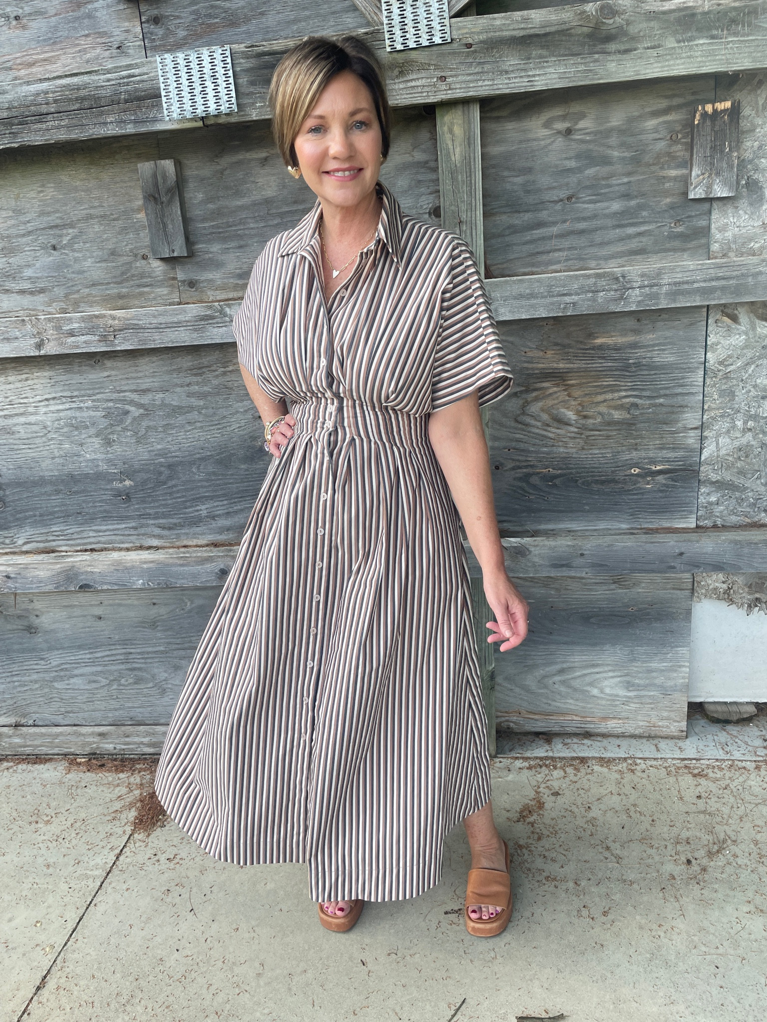 This tobie shirt dress is a great piece to wear as a maxi dress or unbuttoned over jeans 

#LTKStyleTip #LTKWorkwear #LTKOver40