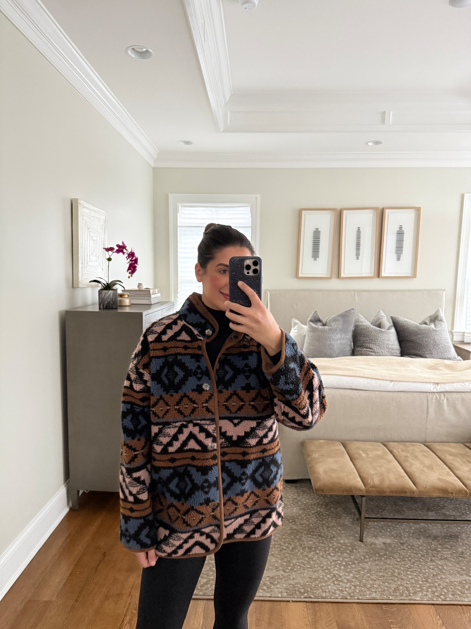 Winter shacket, velvet jacket, mom outfit, Sherpa reversible jacket

Same jacket is linked but print isn’t available anymore!

#LTKootd #LTKmomlife