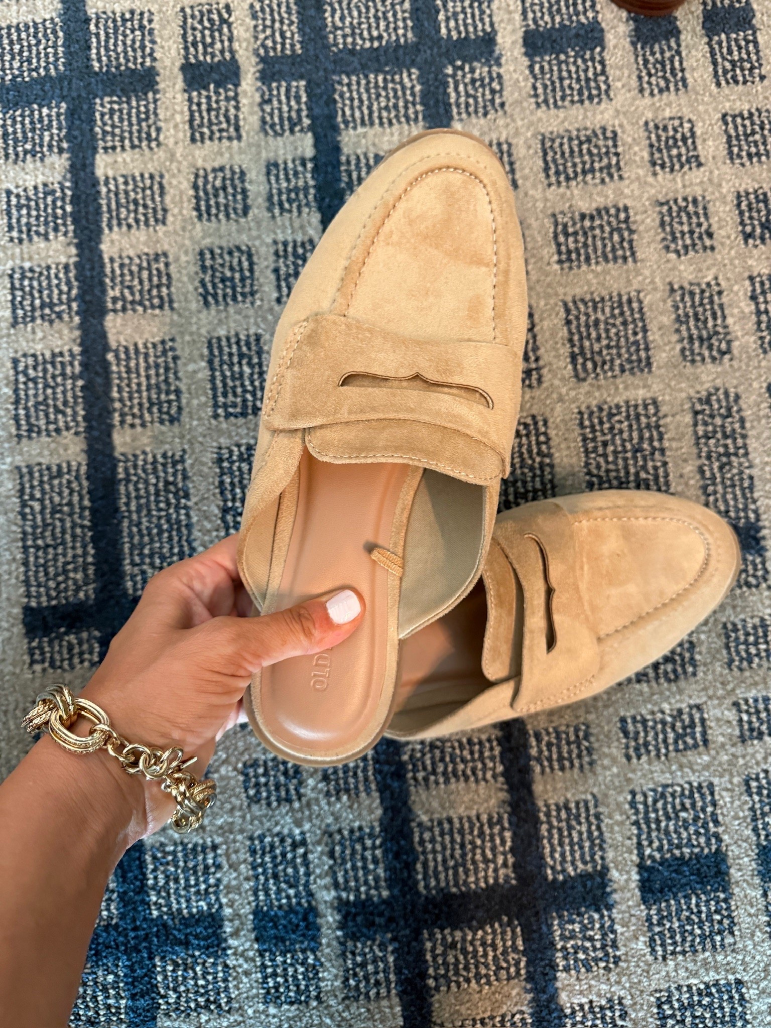 The shoes from my LTKCon day 1 look! These Old Navy suede mules are SO good for fall 🤎

#LTKCon #LTKootd #LTKgrwm