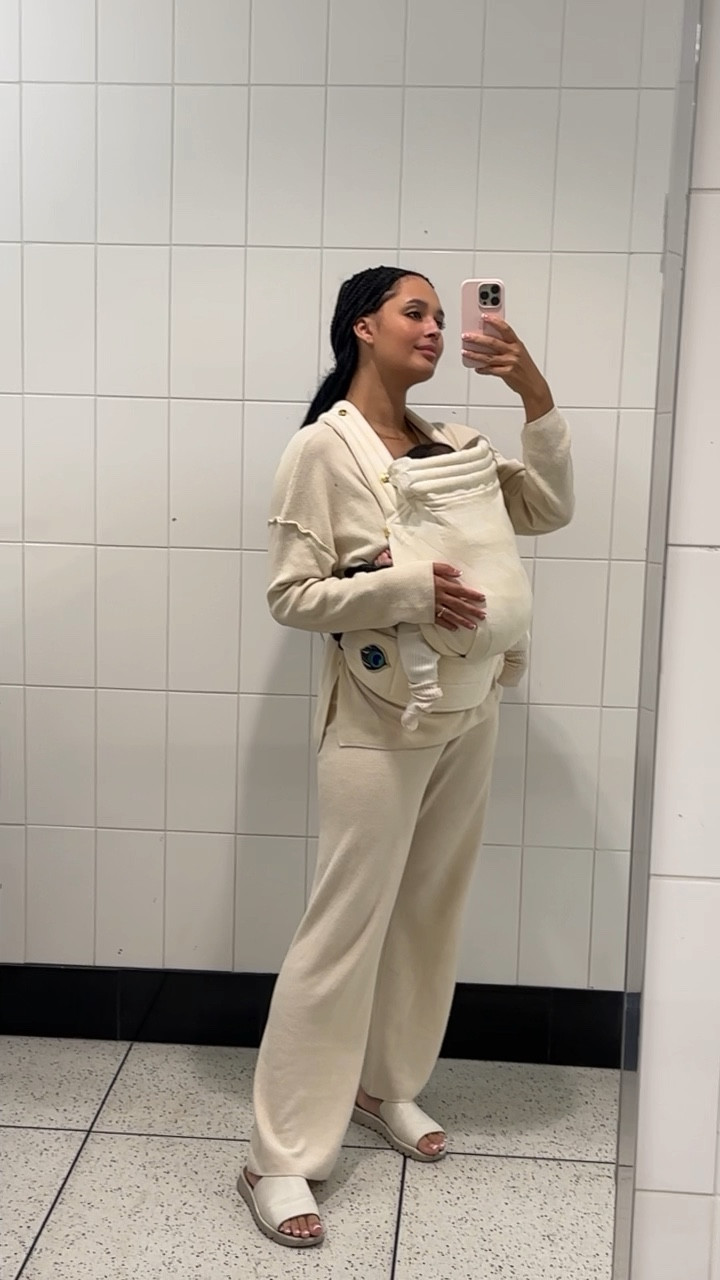 comfy and cute airport outfit for mama in a cream color so the spit up can blend in 🙂 #newmom #ltkfit #momfit #airportfit #amazonfind

#LTKtravel #LTKVideo #LTKbaby