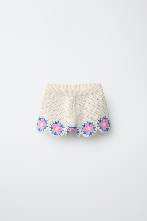 CROCHET KNIT SHORTS WITH FLOWERS | Zara US