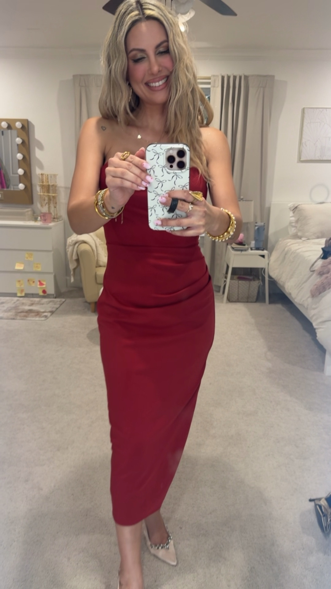 Love this dress! So perfect for Valentine’s 💋🌹 Sizing down is a good idea, wearing a S here but I could’ve gone for a more fitted look w an XS. 

#LTKValentine #LTKOver40 #LTKselfcare