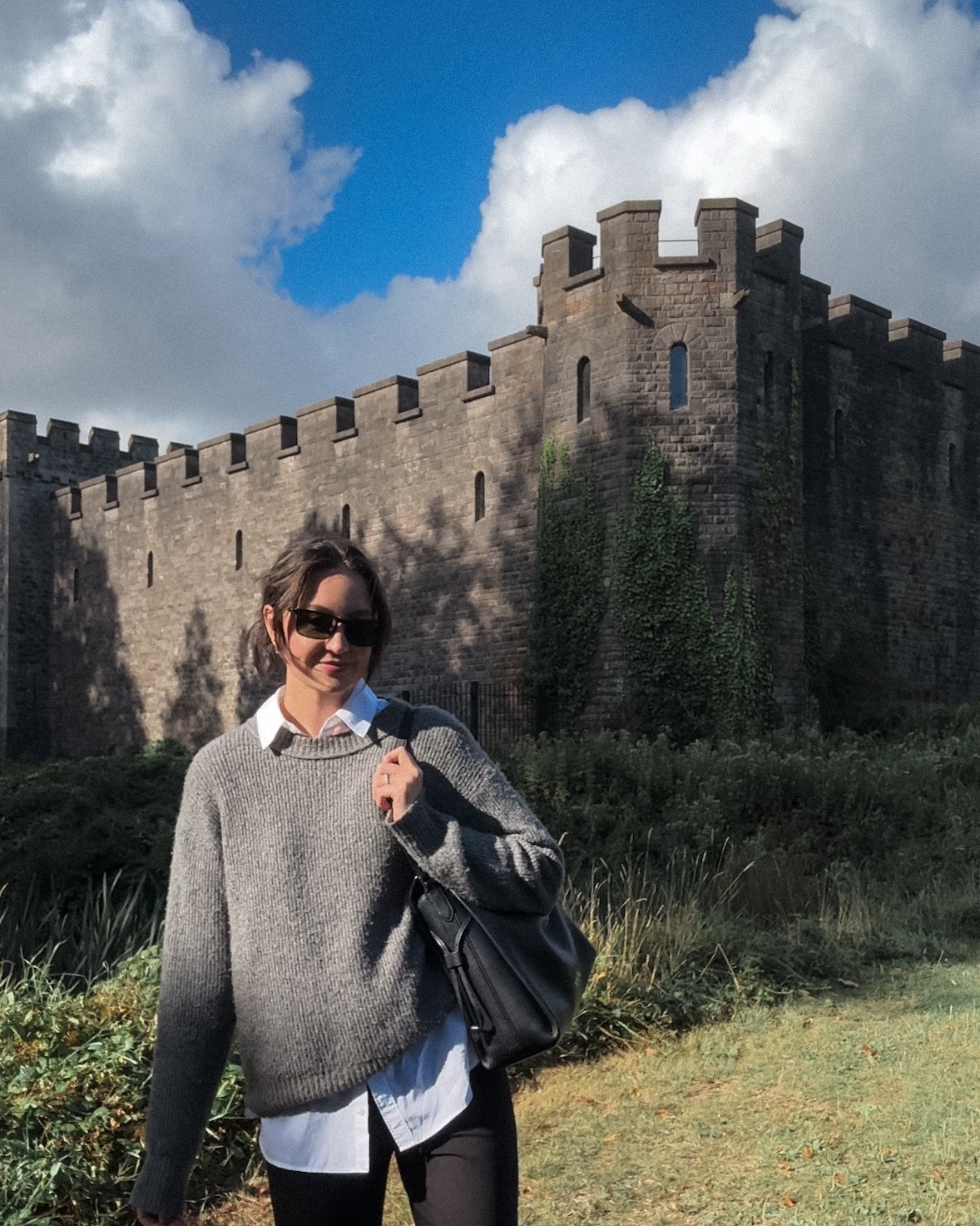 Fall outfit🤍

Women’s travel outfits inspo uk wales Cardiff grey sweater white blousee

#LTKtravel #LTKstyletip