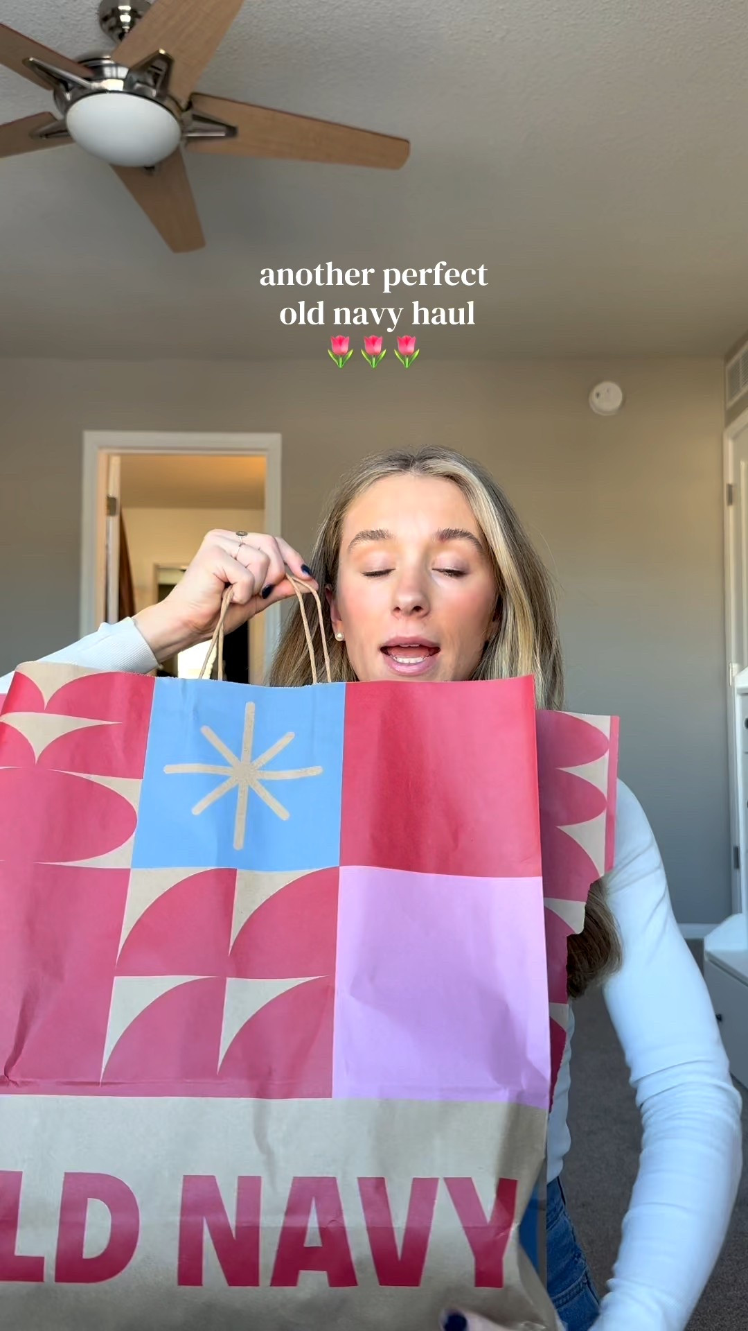 Xs in the shirts, small in the tank, 0 in the jeans!! Obsessed with these finds!! 