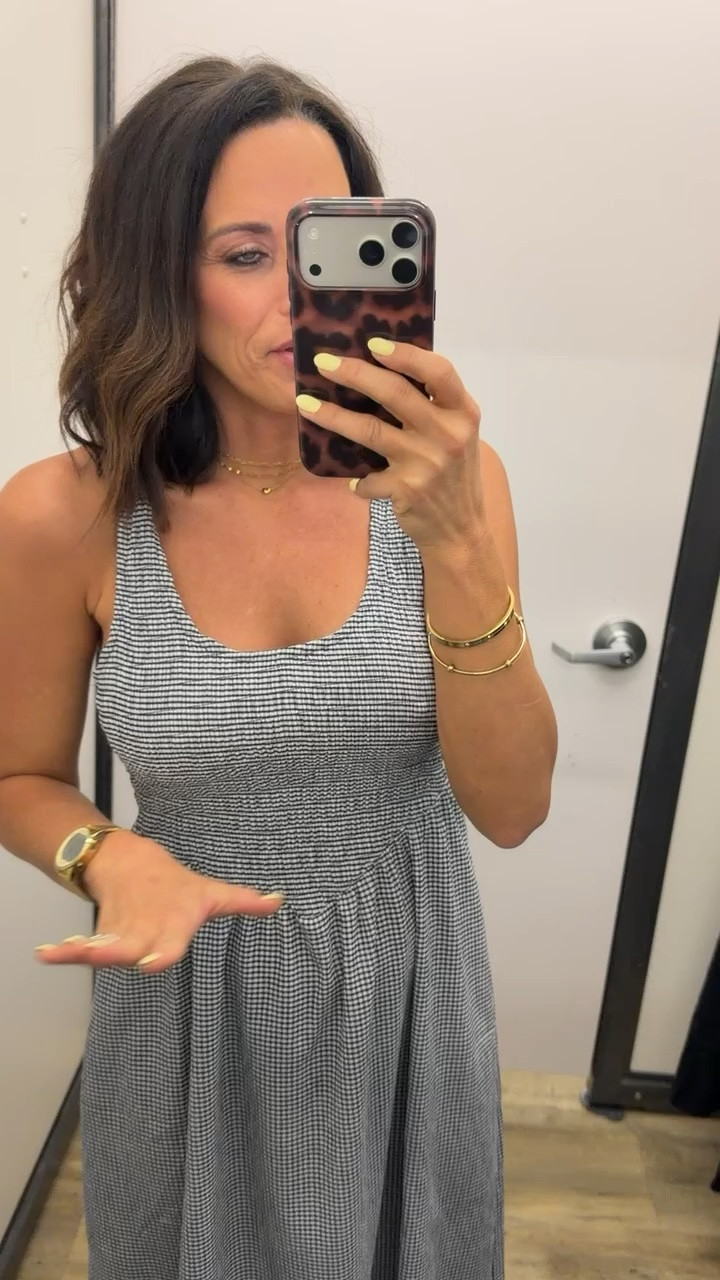 this dress is SO comfy 🤍
the smocked top + flowy fit is everything and it’s so comfy for everyday wear
gingham midi dress, smocked dress, casual summer dress, lightweight everyday dress, effortless style
wearing a x small
#targetstyle #ginghamdress #smockeddress #summerdress #casualstyle #effortlessstyle #ltkstyle #ltkfinds

#LTKPetite