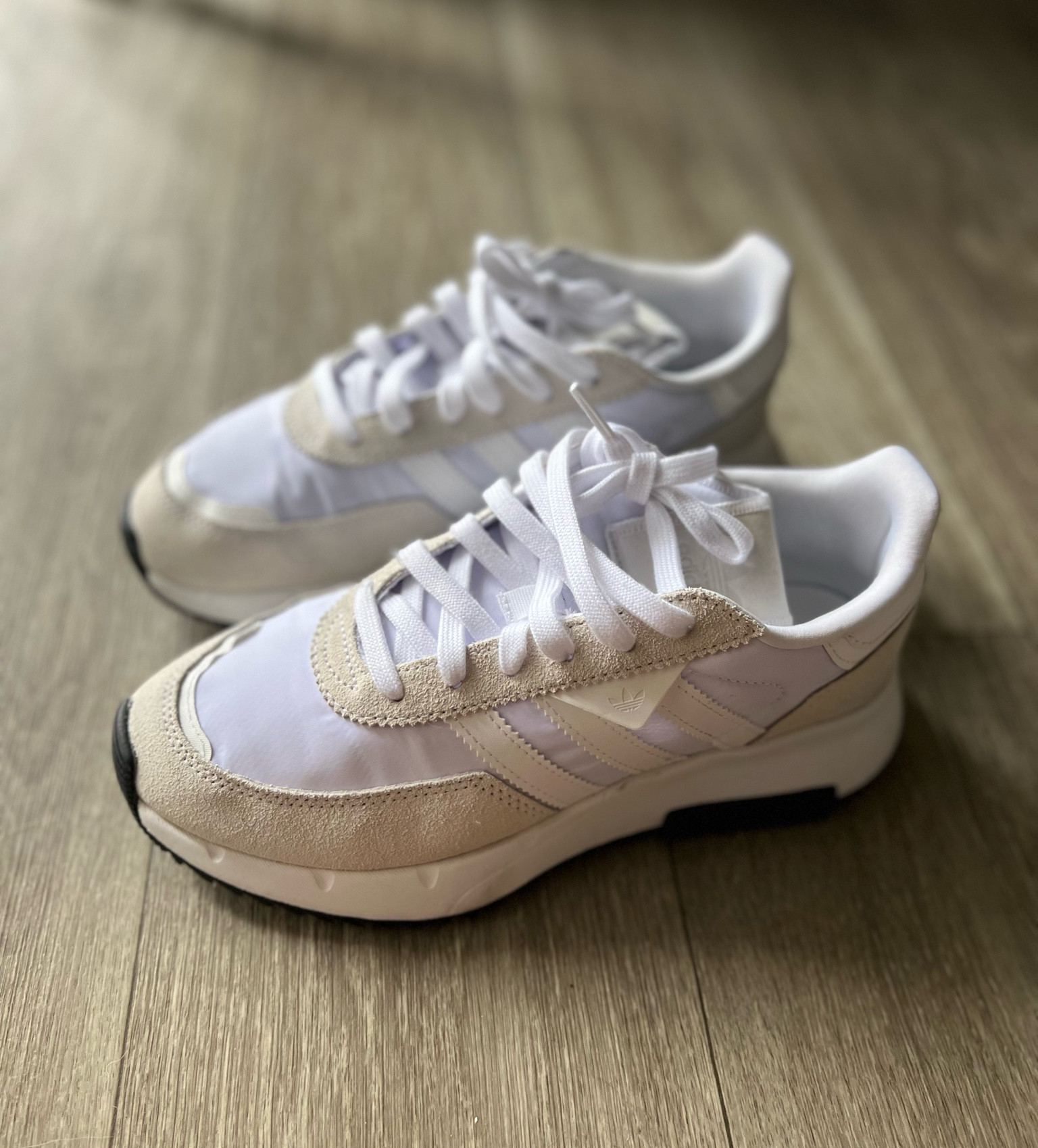 RETROPY F2 J // my fav go too sneakers, super confortable and the whole color scheme matches everything ! Size: 5.5Y 

#LTKfit #LTKshoecrush #LTKFind