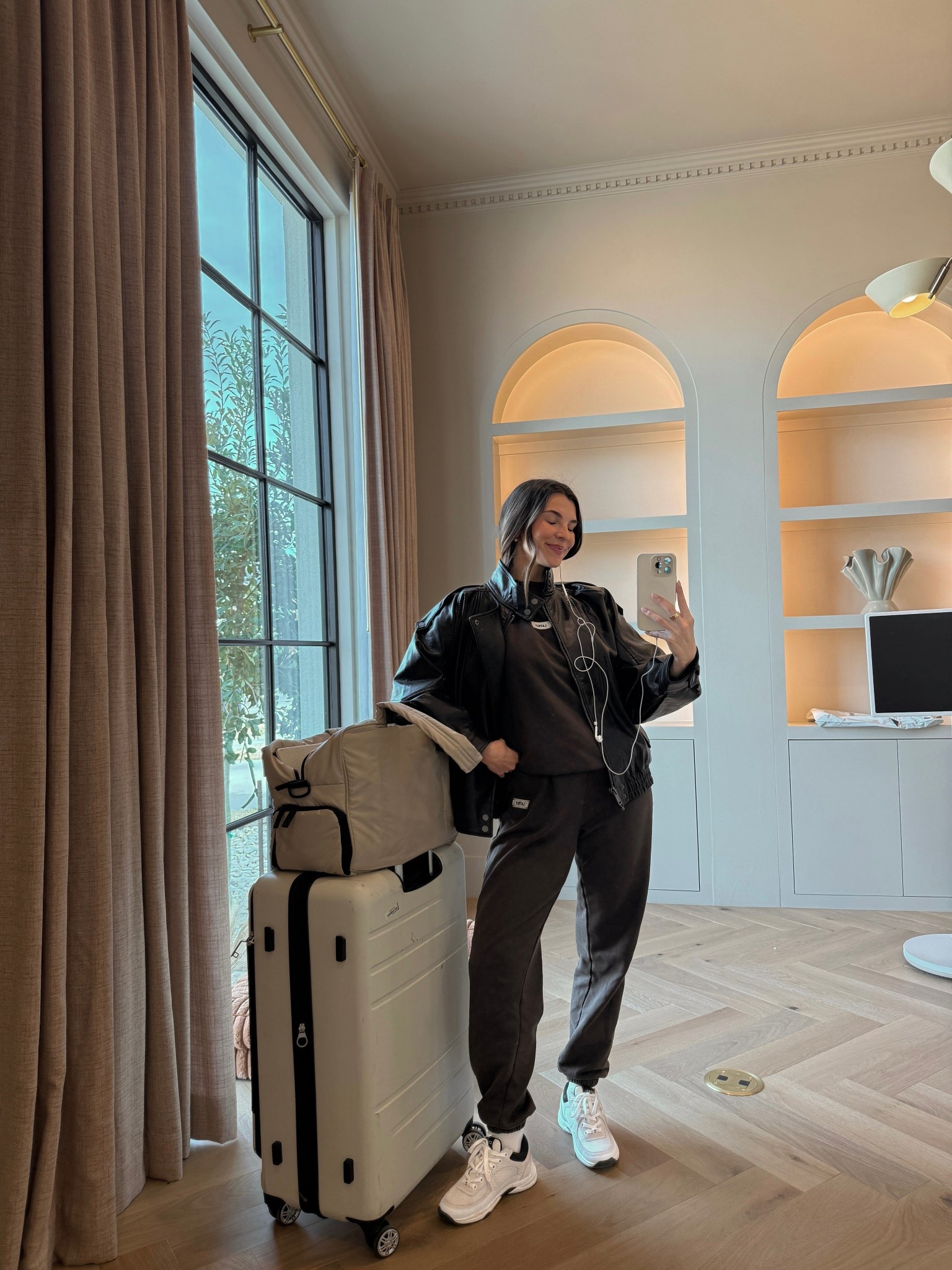 Travel day inspo!! ✈️ 

Calpak, Amazon, matching set, lately lounge, brown, travel outfit inspo, loungewear, aritzia , Abercrombie, cozy, athleisure, sneaker
