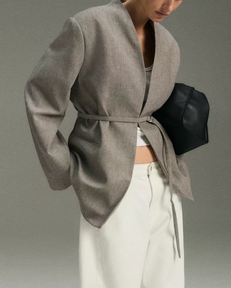 Taupe belted blazer

#LTKSeasonal