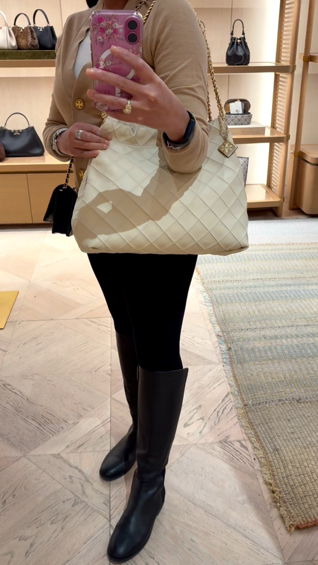 The Fleming soft hobo by Tory Burch is on sale. This bag is an investment but would look amazing with any work outfit!

#LTKdayinmylife #LTKHoliday #LTKSaleAlert
