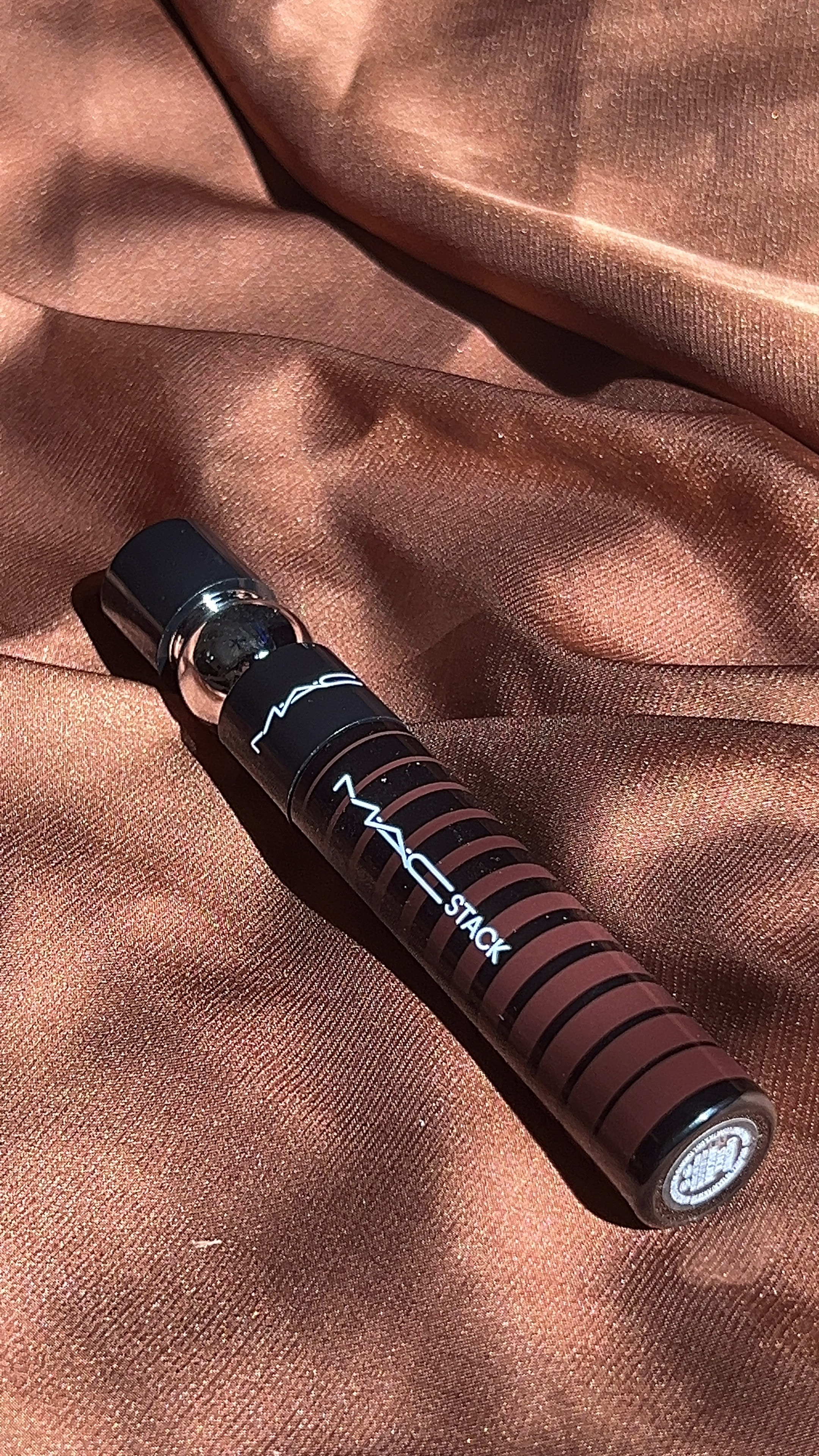 Have been loving this mascara for my bottom lashes 🤎 although it looks good on my top lashes too lol

#macstack #brownmascara #mascara #beauty #eyes

#LTKStyleTip #LTKBeauty