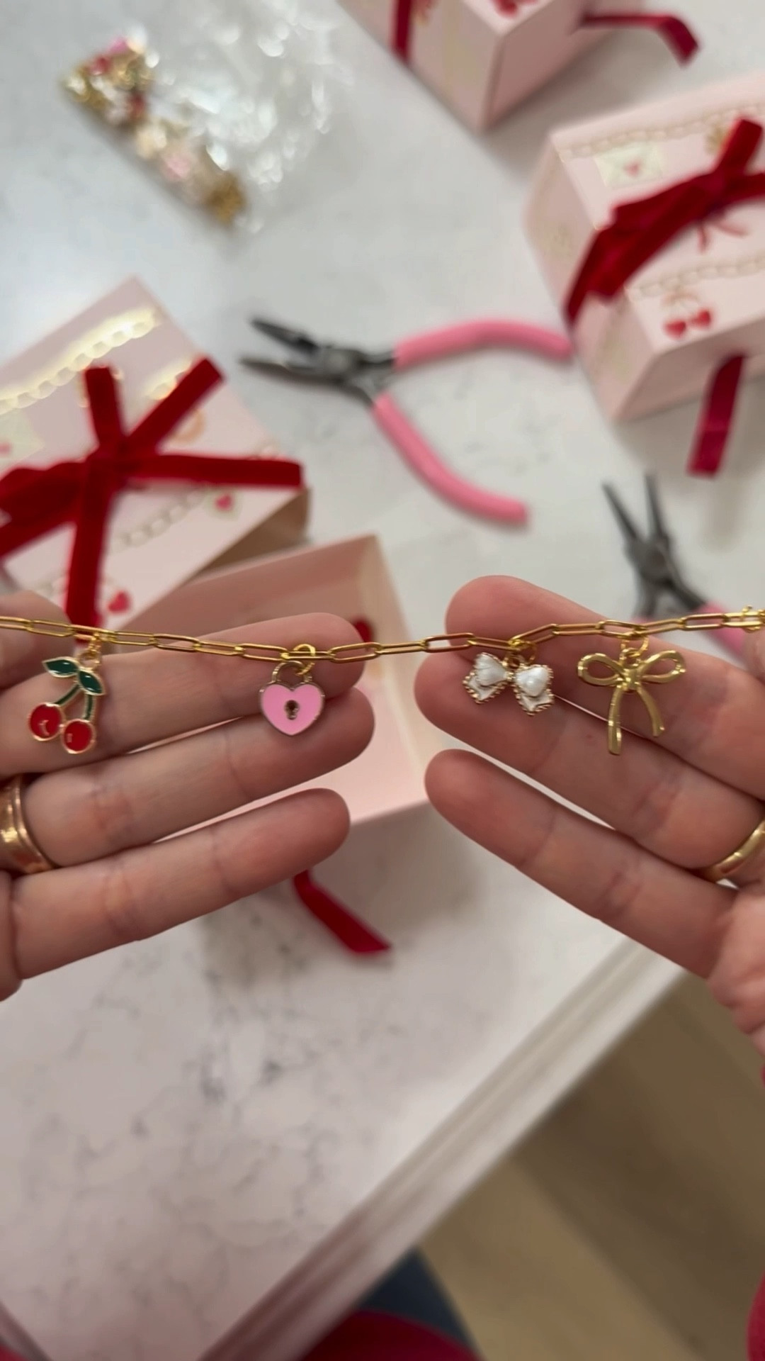 Charms > Chocolate #charms #charmbracelet #charmbracelets

#LTKmomlife #LTKValentine #LTKHome