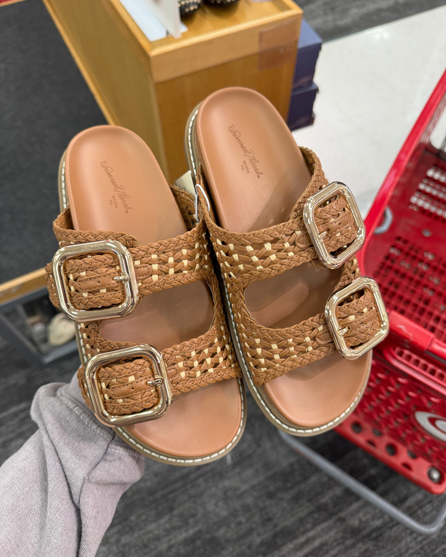 Sandals 30% off this long weekend at Target 🙌🏼