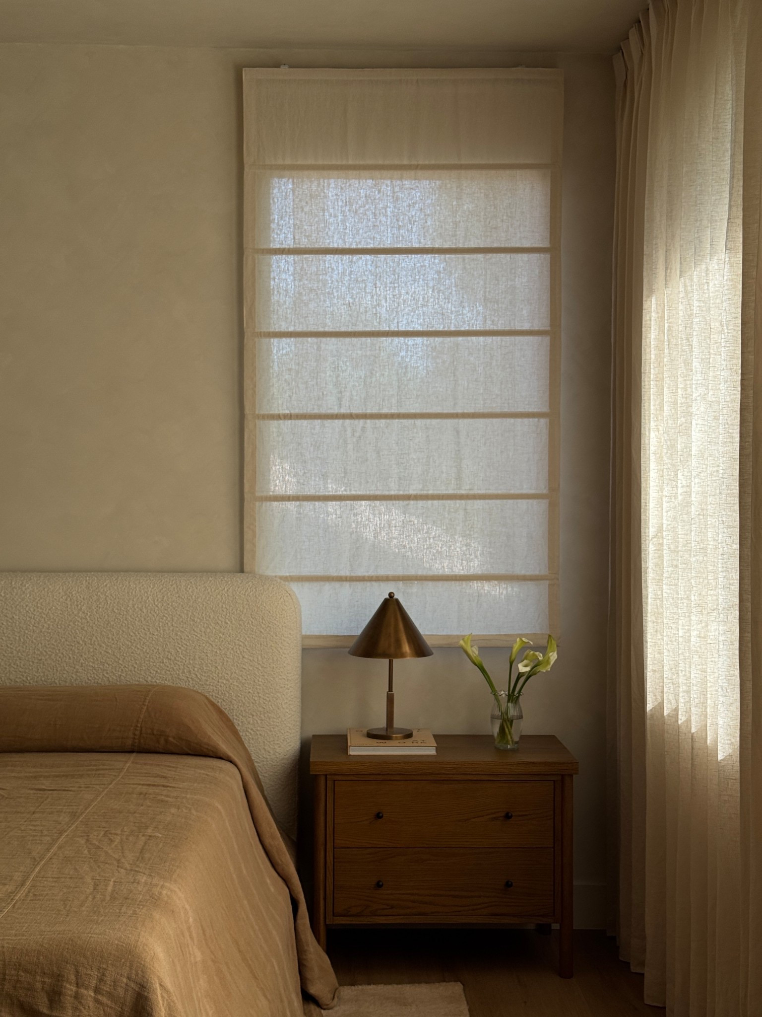 Curtain and Roman shade are custom TWOPAGES Patti Belgian Linen in Natural 🤎

Use code MICHELLELEI at checkout for a discount!