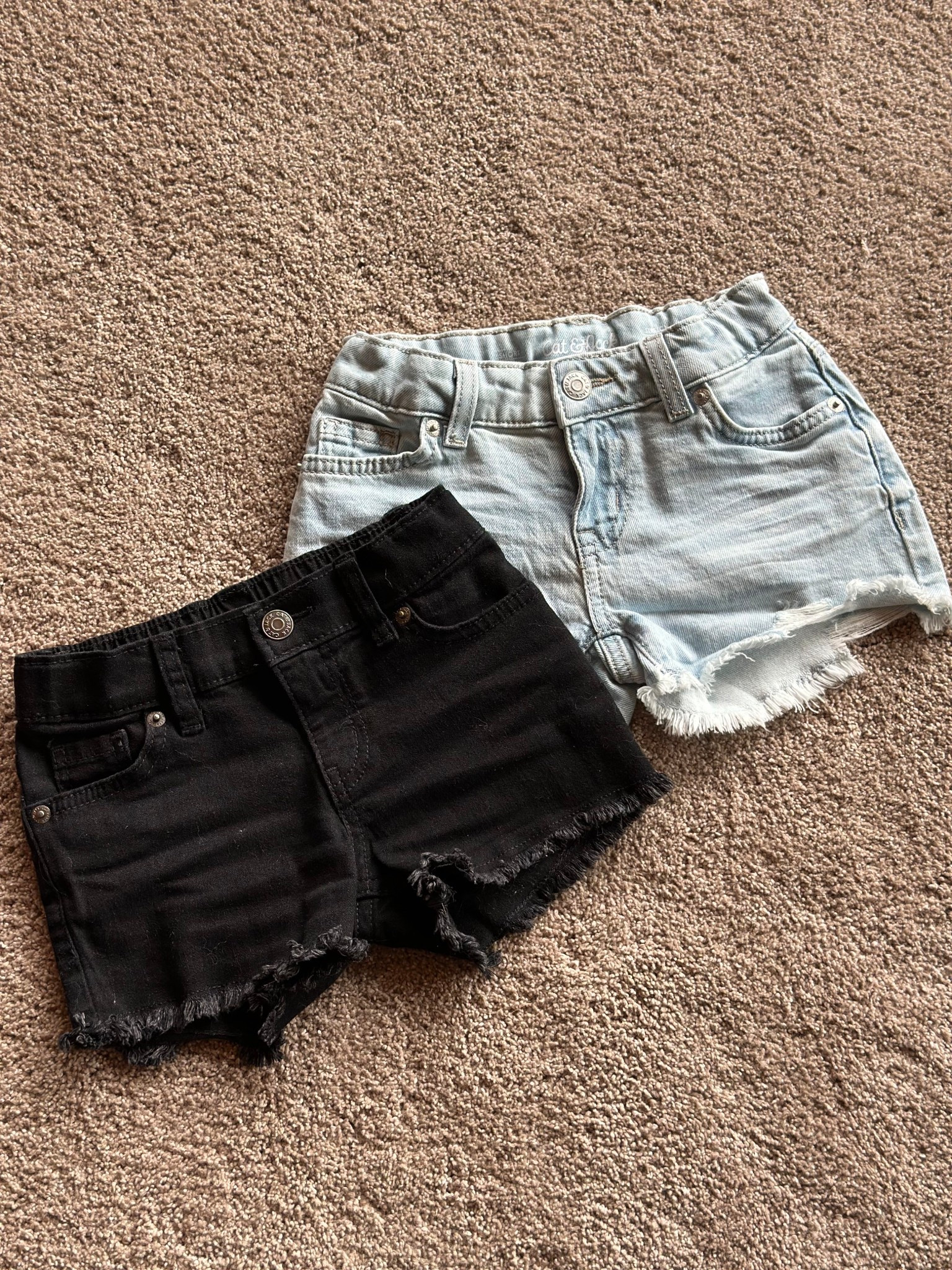 Girls Jean shorts with adjustable waist!! 🤩
#girlsjeanshorts #shorts #jeanshorts #kids #kidsfashion #like #comment #save #share #follow 

#LTKKids #LTKFindsUnder50 #LTKFindsUnder100