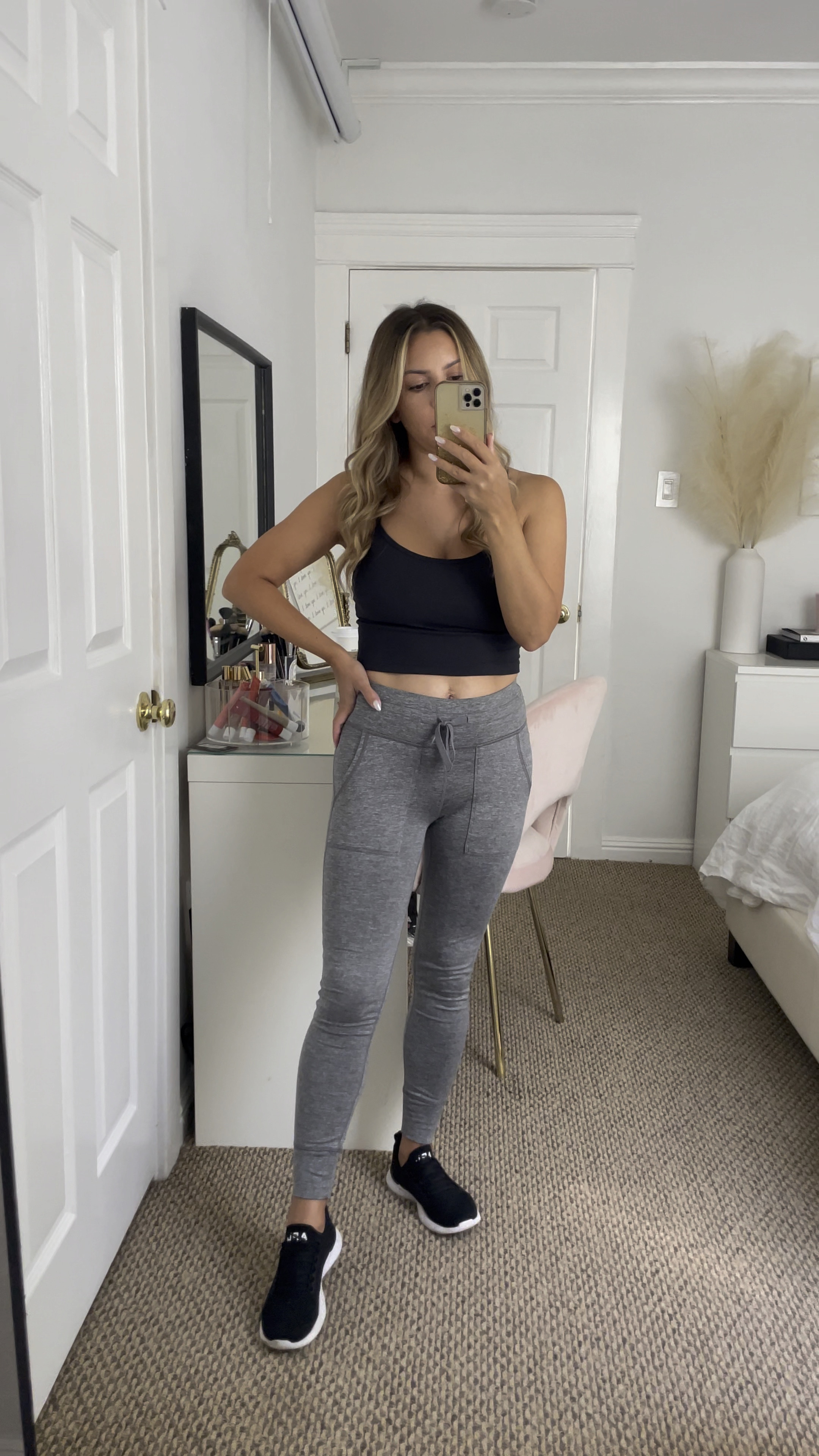 LTK sale picks from Aerie!
My favorite leggings to wear around the house because they’re so cozy, and also for those early morning school drop offs! Cozy lining is so nice during fall and comes in short, regular and tall!

Leggings- small short
Bra tank- medium

Loungewear, leggings, fall outfits, aerie sale 

#LTKSale #LTKSeasonal #LTKfindsunder50