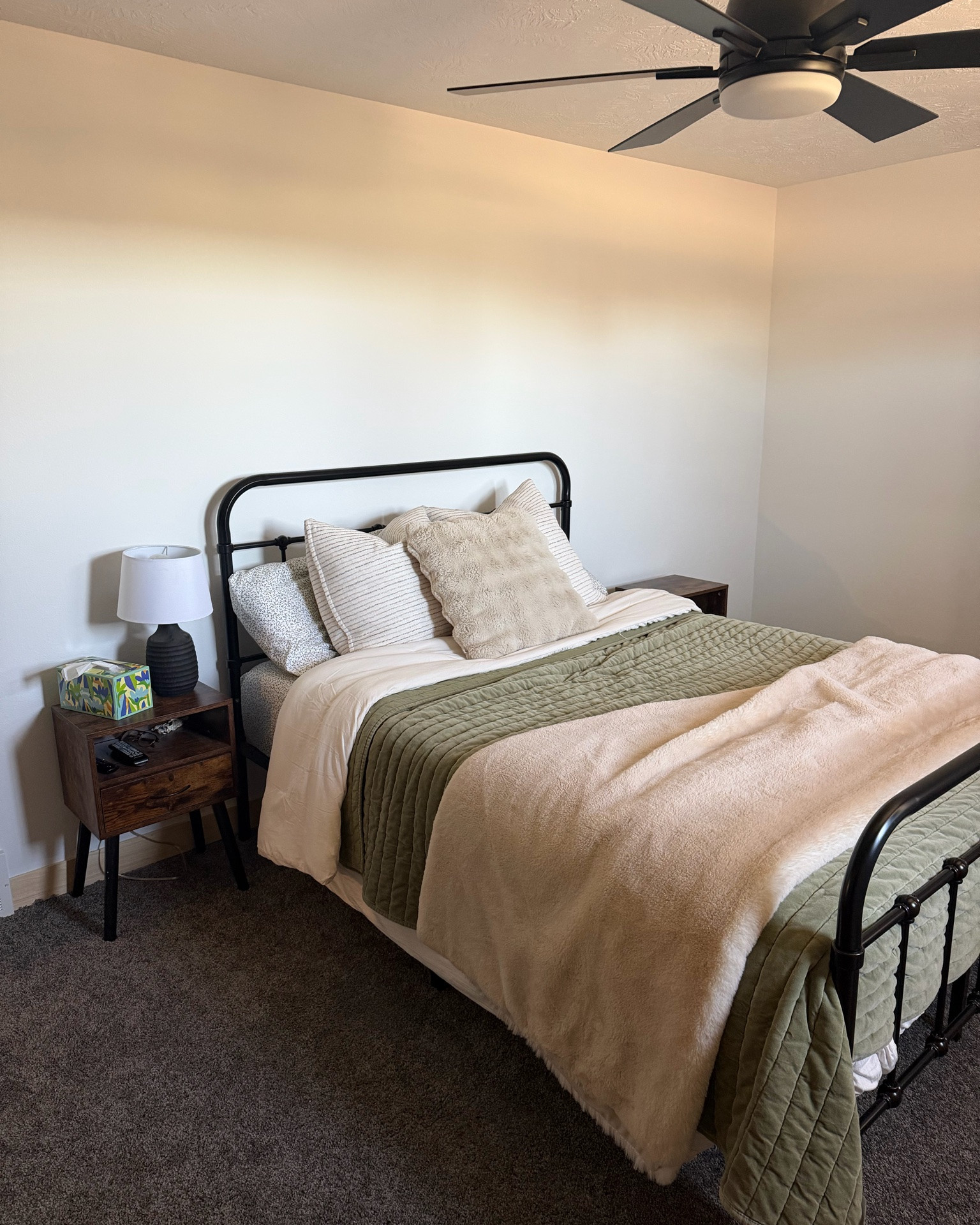 time for some decor in our guest bedroom

#LTKmomlife #LTKdayinmylife #LTKHome