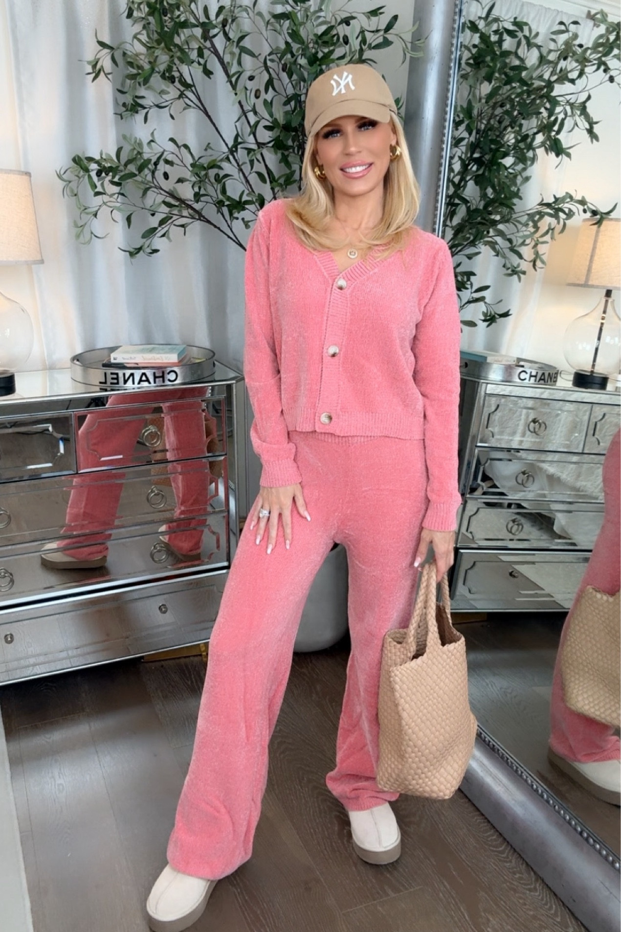 Look at this matching set!! This is the perfect set for transitioning into fall! 

Matching set, fall style, casual outfit, outfit inspo, comfy style 

#LTKStyleTip #LTKSeasonal